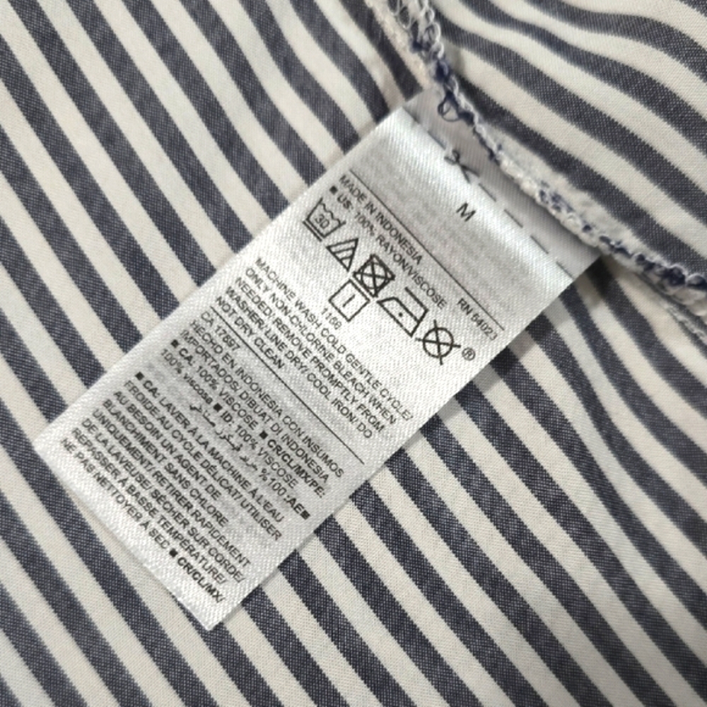 Old Navy Striped Blue and White Sleeveless Tank Top - Picture 8 of 10